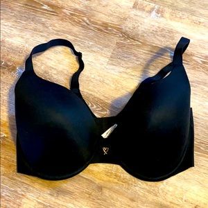 Victoria’s Secret Demi lined bra